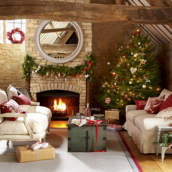 roomenvyhomemade-christmas-christmas-living-room-country-homes-interiors-roomenvy