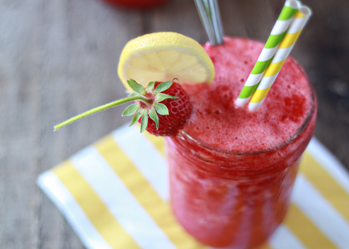 Boozy-Strawberry-Lemonade-Slushies