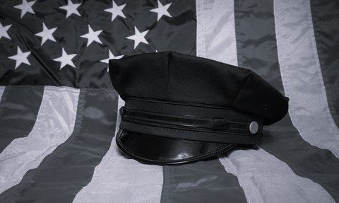 Policjant zastrzelony przez podejrzanego w szpitalu