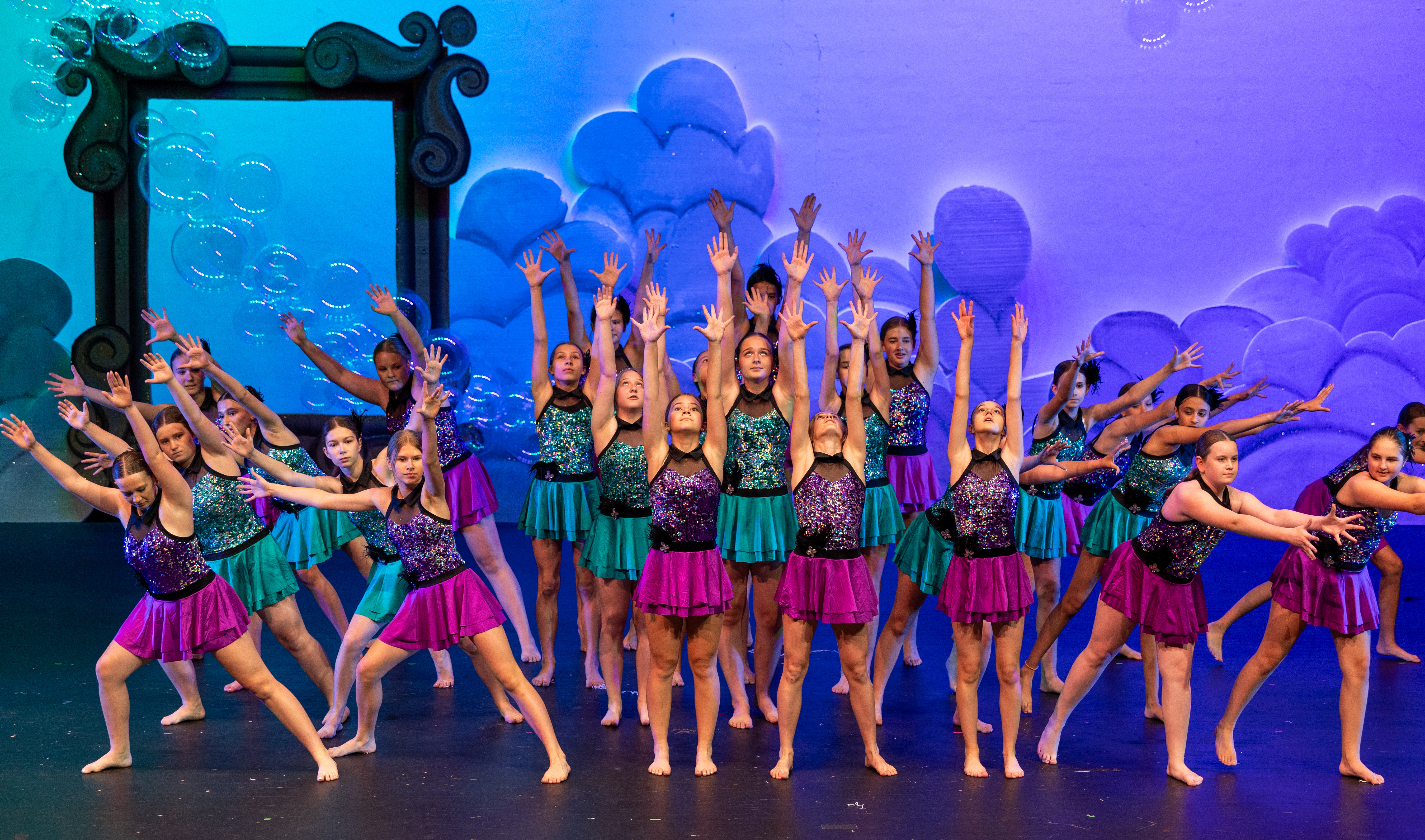 Studia Jump: AInspirująca podróż oraz ‘We’re All In This Together’