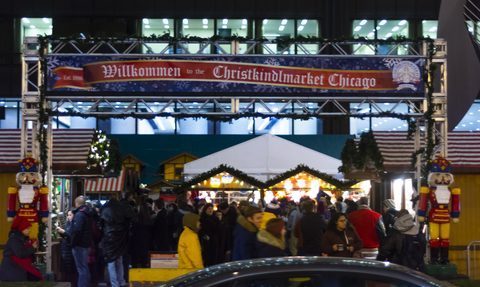 Kontrowersje wokół ograniczeń w Christkindlmarket – miasto podnosi limity