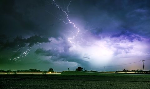 Ostrzeżenie przed tornadem i burzami