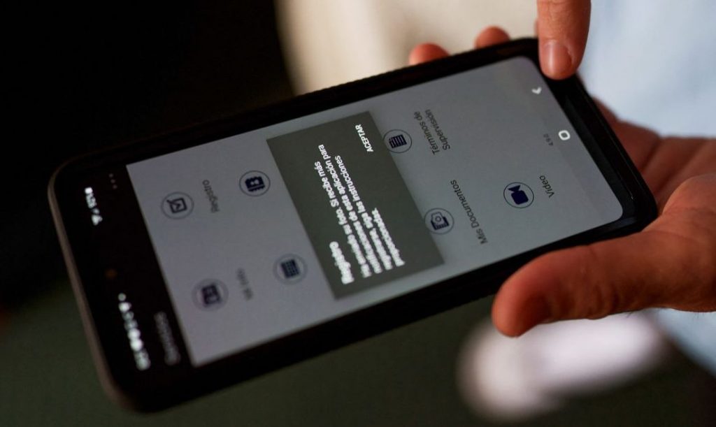 Rekordowa liczba kontroli telefonów komórkowych na granicy USA