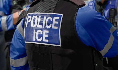 Pościg agentów ICE ulicami Chicago zakończył się kraksą