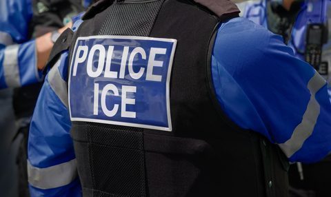 ICE w pobliżu chicagowskich szkół