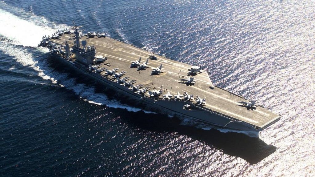 Dwie maszyny US Navy spadły do morza. Załogi uratowane