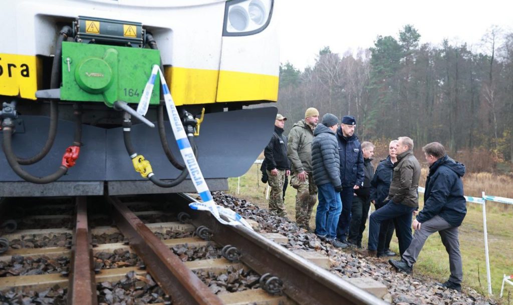 Sabotaż na torach w Życzynie. Tusk: „To akt dywersji”