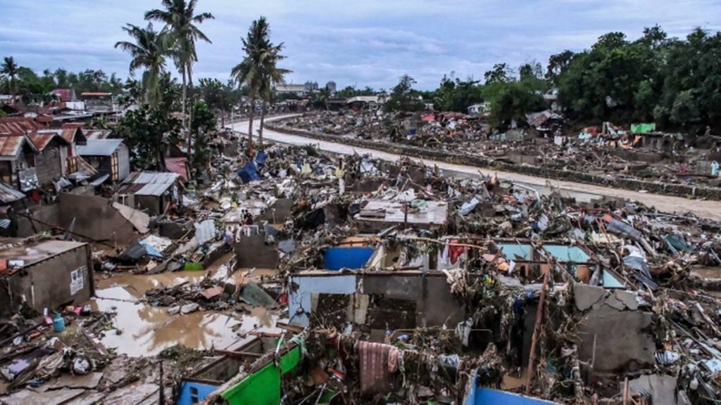 Tajfun spustoszył Filipiny