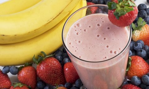 Koktajl truskawkowo-bananowy z jogurtem