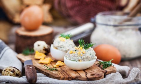 Jajka faszerowane śledziem