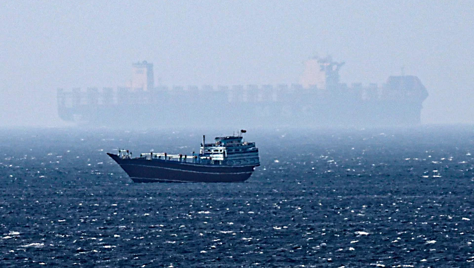 Po nalotach Izraela cieśnina Ormuz znów zablokowana