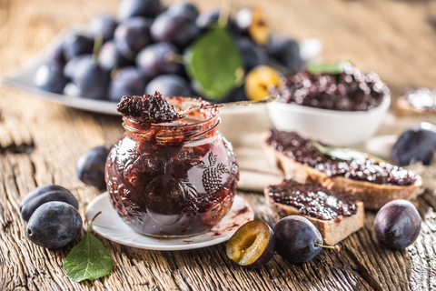 Śliwkowy chutney z chili i imbirem